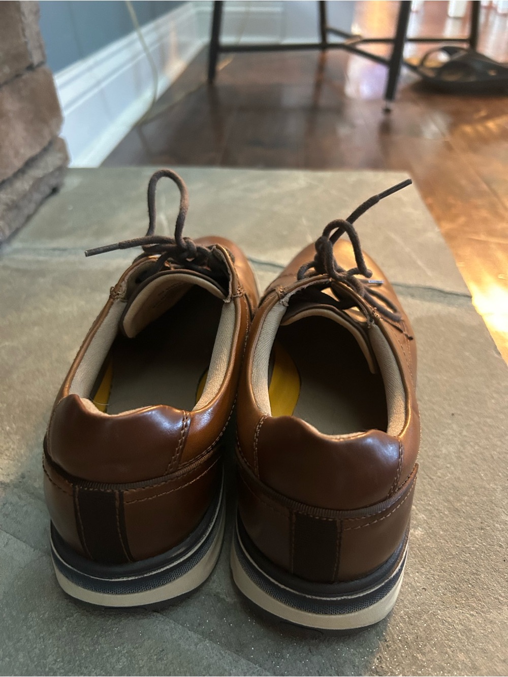 Men's Brown Leather Lace-Up Shoes - Picture 3 of 5